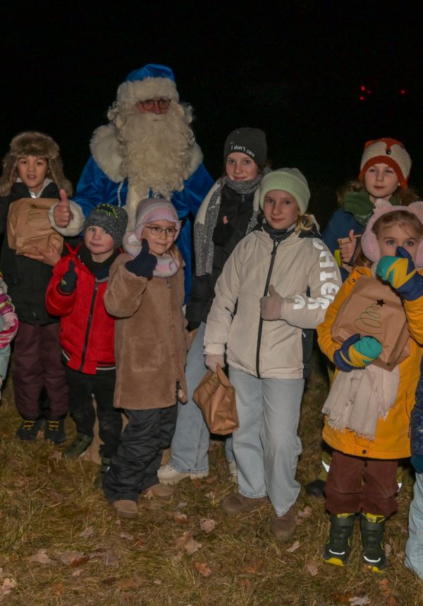 images/Bilder/News/2024_Weihnachtsfeier/JWI_2666.jpg